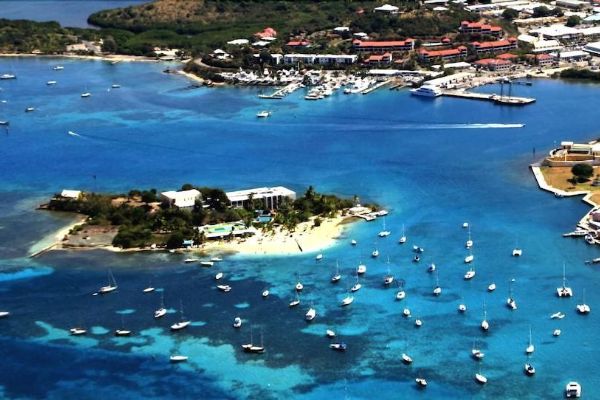 Hotel on the Cay (Altona)